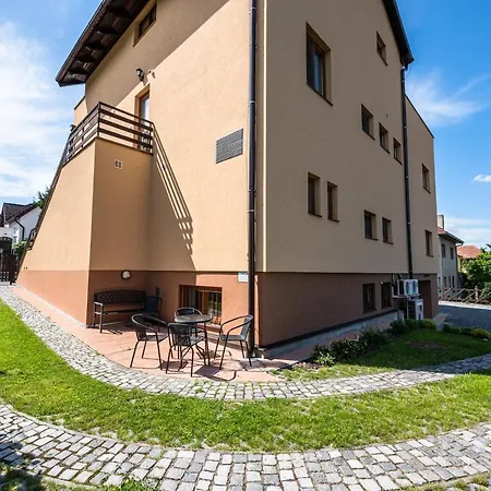 Konukevi Wine 3*